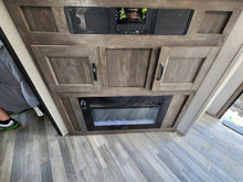 Load image into Gallery viewer, 2020 Forest River RV Vibe 26BH