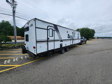 Load image into Gallery viewer, 2020 Forest River RV Vibe 26BH