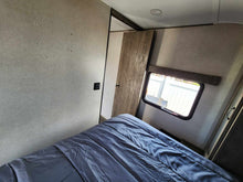 Load image into Gallery viewer, 2020 Forest River RV Vibe 26BH