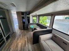 Load image into Gallery viewer, 2020 Forest River RV Vibe 26BH