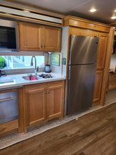 Load image into Gallery viewer, 2021 Tiffin Allegro