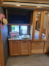 Load image into Gallery viewer, 2021 Tiffin Allegro