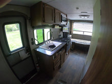 Load image into Gallery viewer, 2017 Keystone RV Springdale SM2020QB