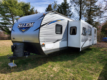 Load image into Gallery viewer, 2017 Forest River Salem 31KQBTS