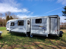 Load image into Gallery viewer, 2017 Forest River Salem 31KQBTS