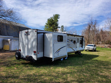 Load image into Gallery viewer, 2017 Forest River Salem 31KQBTS