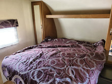 Load image into Gallery viewer, 2017 Forest River Salem 31KQBTS