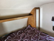 Load image into Gallery viewer, 2017 Forest River Salem 31KQBTS