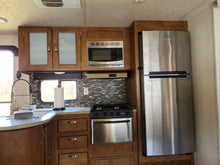 Load image into Gallery viewer, 2017 Forest River Salem 31KQBTS