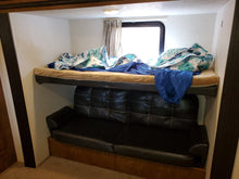 Load image into Gallery viewer, 2017 Forest River Salem 31KQBTS