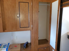 Load image into Gallery viewer, 2017 Forest River Salem 31KQBTS