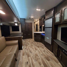 Load image into Gallery viewer, 2019 Springdale 272FWRE