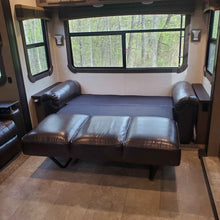 Load image into Gallery viewer, 2019 Crossroads Cruiser 3391RL