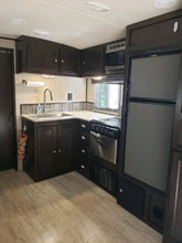 Load image into Gallery viewer, 2018 Cruiser RV Shadow Cruiser 277bhs