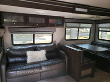 Load image into Gallery viewer, 2018 Cruiser RV Shadow Cruiser 277bhs