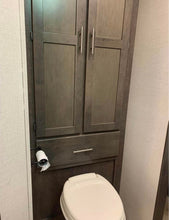 Load image into Gallery viewer, 2017 Crossroads Sunset Trail Super Lite  331BH