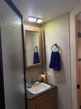 Load image into Gallery viewer, 2013 Layton Skyline  Skycat 259B