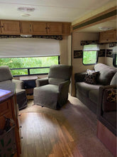 Load image into Gallery viewer, 2013 Layton Skyline  Skycat 259B