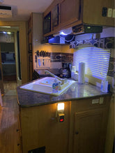 Load image into Gallery viewer, 2013 Layton Skyline  Skycat 259B